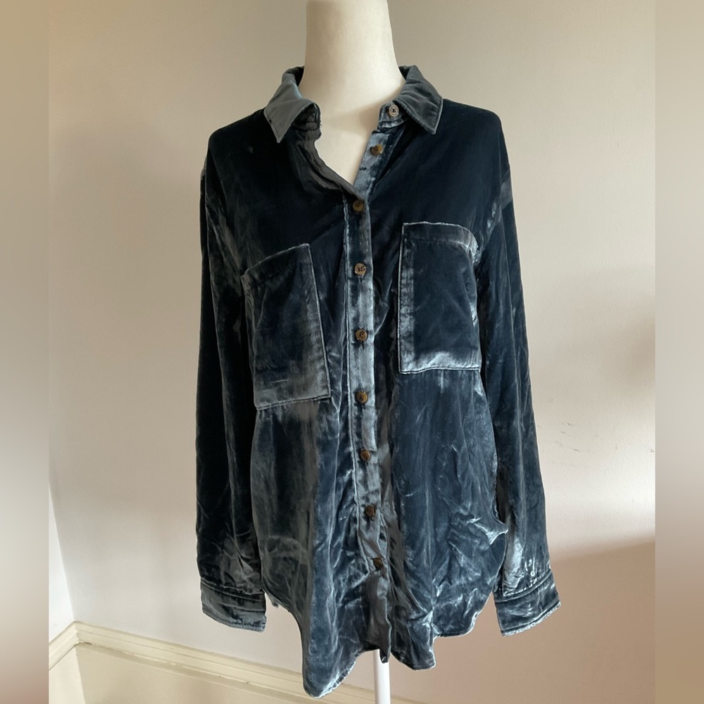 Pilcro Anthropologie New with tags Hadley Velvet Shirt in Dark Blue